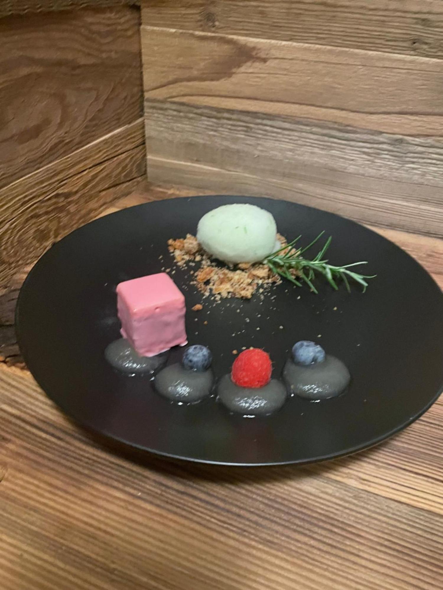 Hotel Landhaus Tirolerherz Sankt Ulrich am Pillersee Kültér fotó