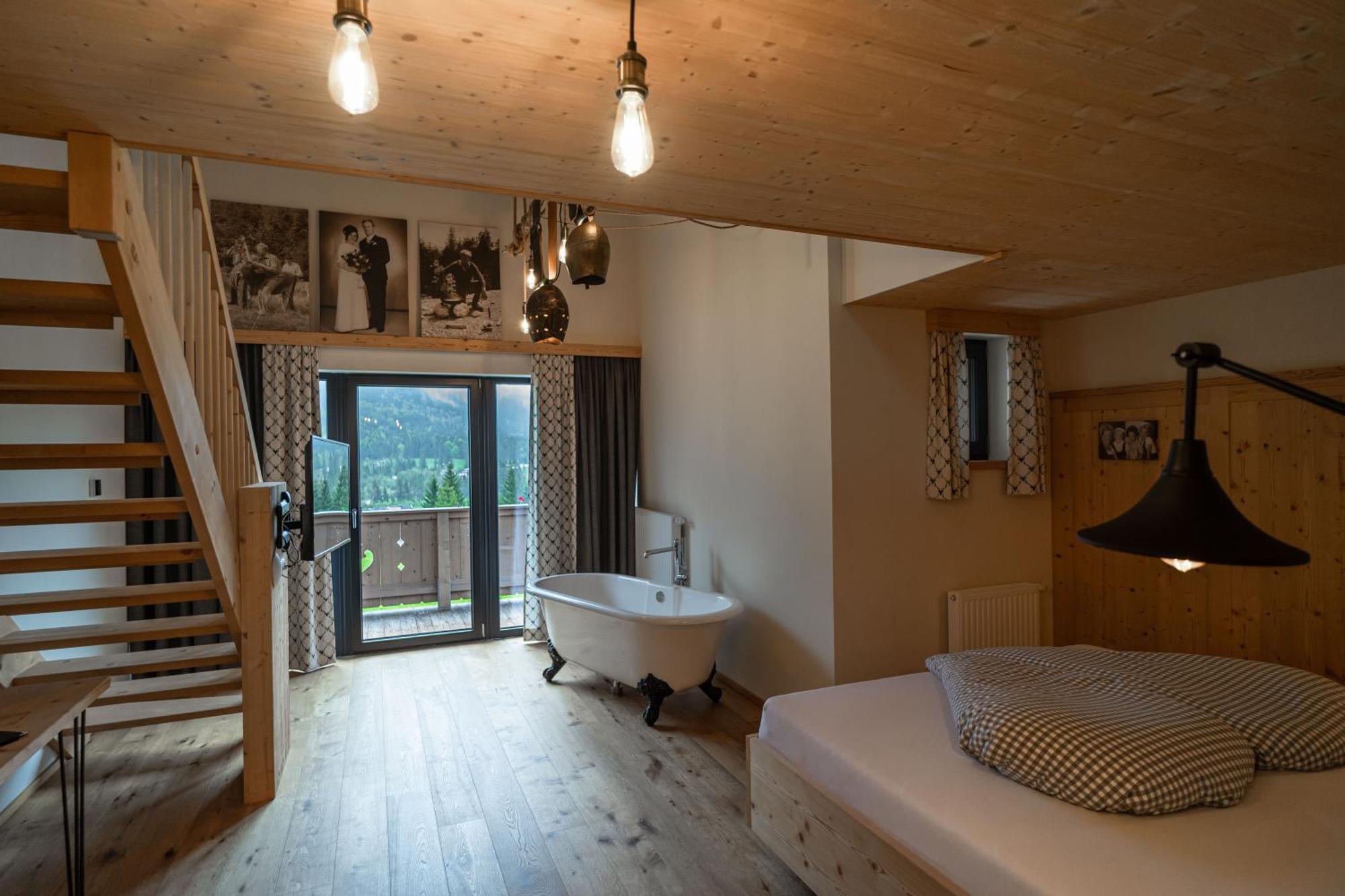 Hotel Landhaus Tirolerherz Sankt Ulrich am Pillersee Szoba fotó