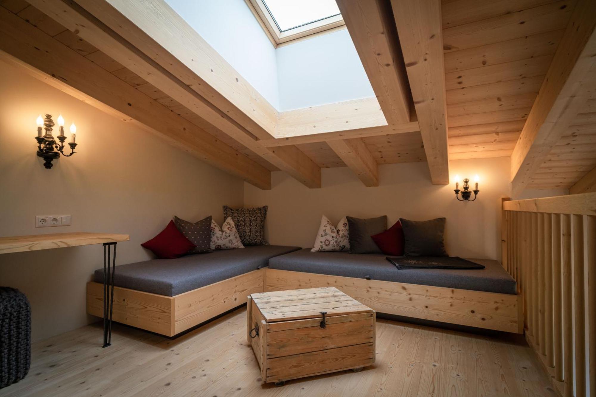 Hotel Landhaus Tirolerherz Sankt Ulrich am Pillersee Szoba fotó
