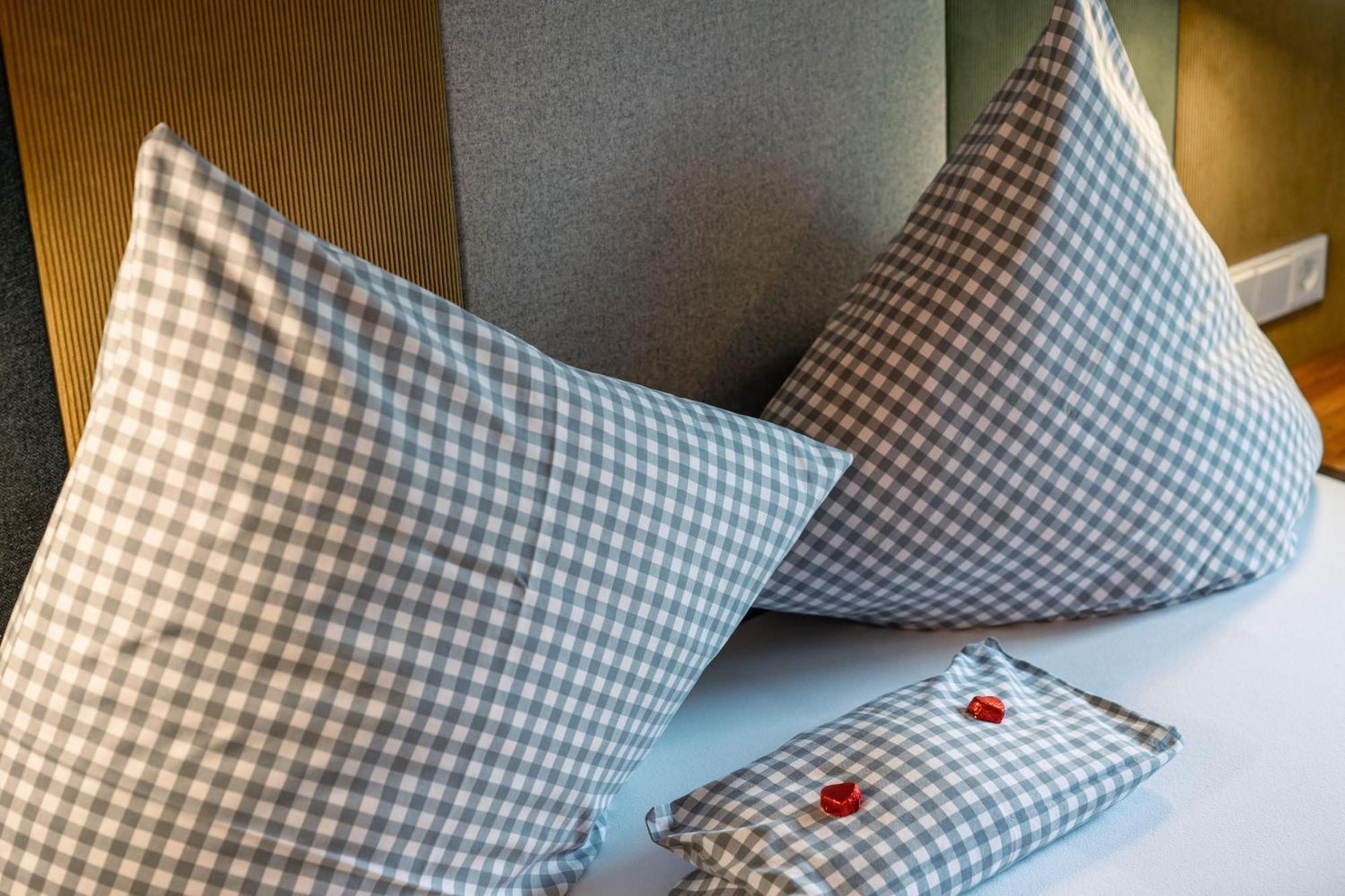 Hotel Landhaus Tirolerherz Sankt Ulrich am Pillersee Szoba fotó